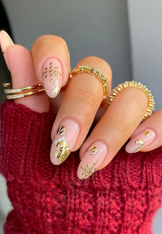 45 Beautiful Festive Nails To Merry The Season : Christmas Chrome Clear Nails