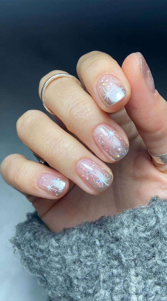 45 Beautiful Festive Nails To Merry The Season : Ombre Star Sheer Nails