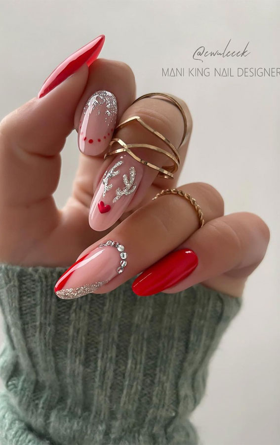 50+ Christmas & Holiday Nails For A Festive Look : Red Heart Reindeer Nose