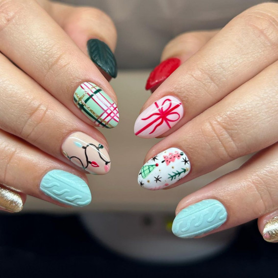 50+ Christmas & Holiday Nails For A Festive Look : Mix n Match Christmas Nails