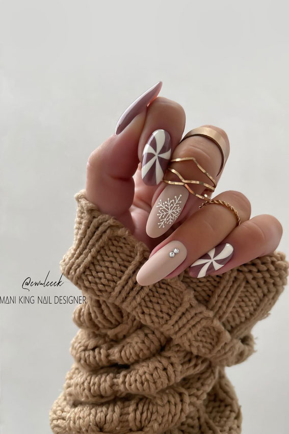 50+ Christmas & Holiday Nails For A Festive Look : Matte Neutral + Candy Cane Nails
