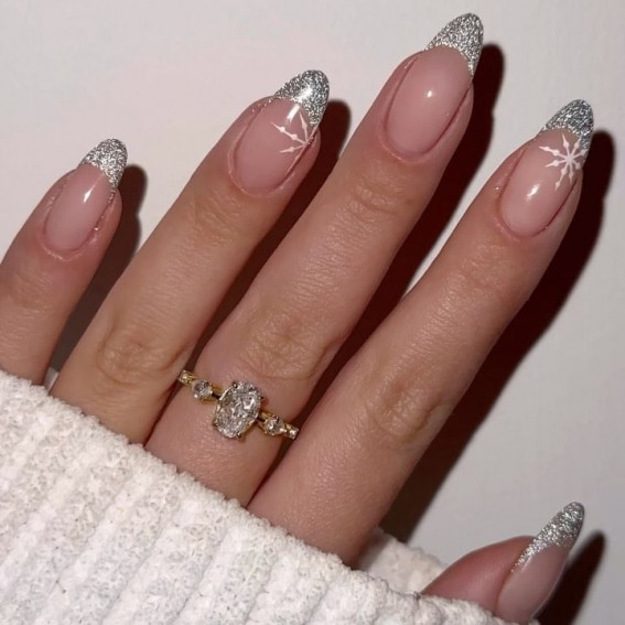 50+ Christmas & Holiday Nails For A Festive Look : Snowflake Sparkle French Tip Nails