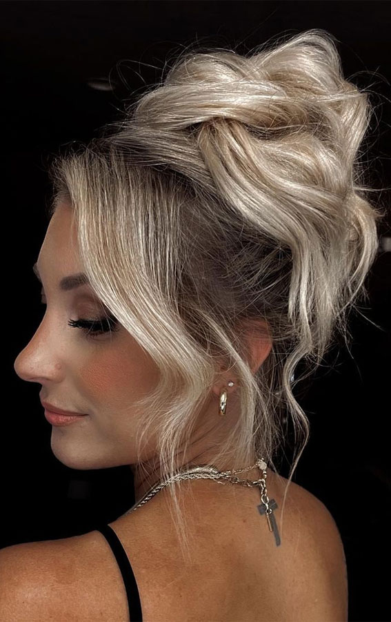50+ Cute Hairstyles For Any Occasion : Messy Top Bun