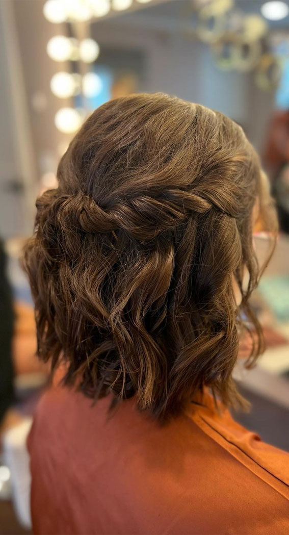 half-up-bun-wedding-hair | Ecemella