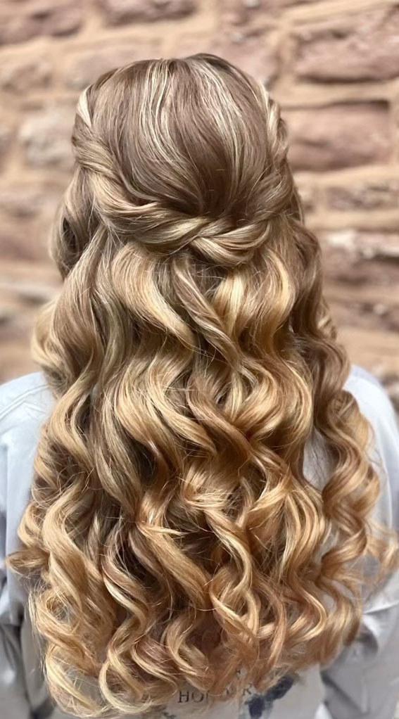 45 Half Up Half Down Prom Hairstyles : Voluminous half up style with bouncy curls