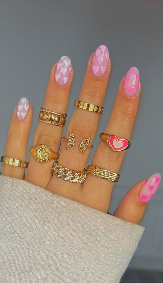 59 Cutest Valentine’s Day Nails To Wear Right Now : Scatter Gradient Pink Hearts