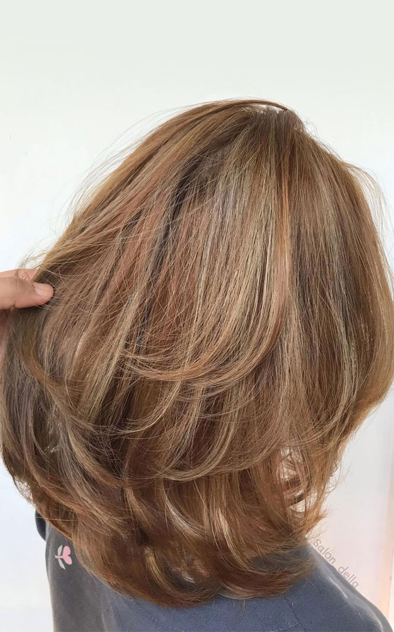 30+ Hair Colour Trends To Try in 2023 : Milk Tea with Blonde Highlights