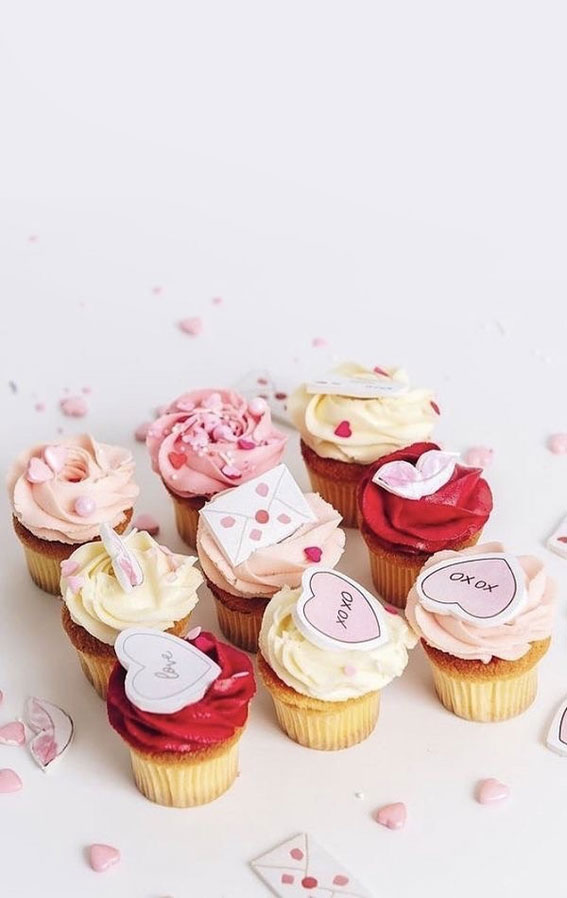 30+ Cute Valentine’s Day Cupcakes : XOXO Cupcakes