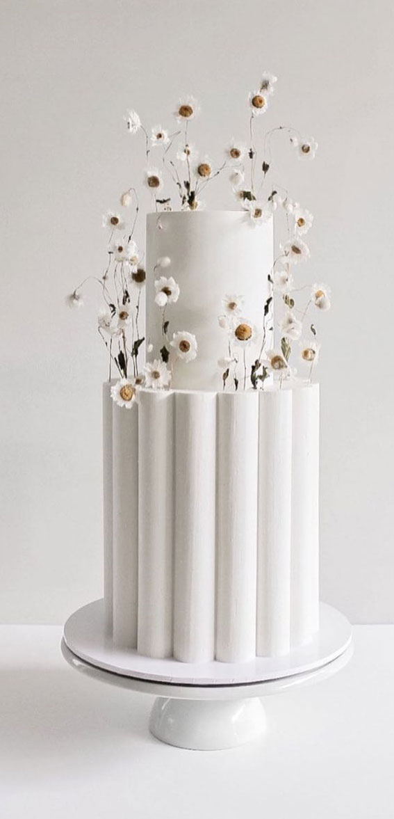 Top 50 Wedding Cake Trends 2023 : Column White Cake