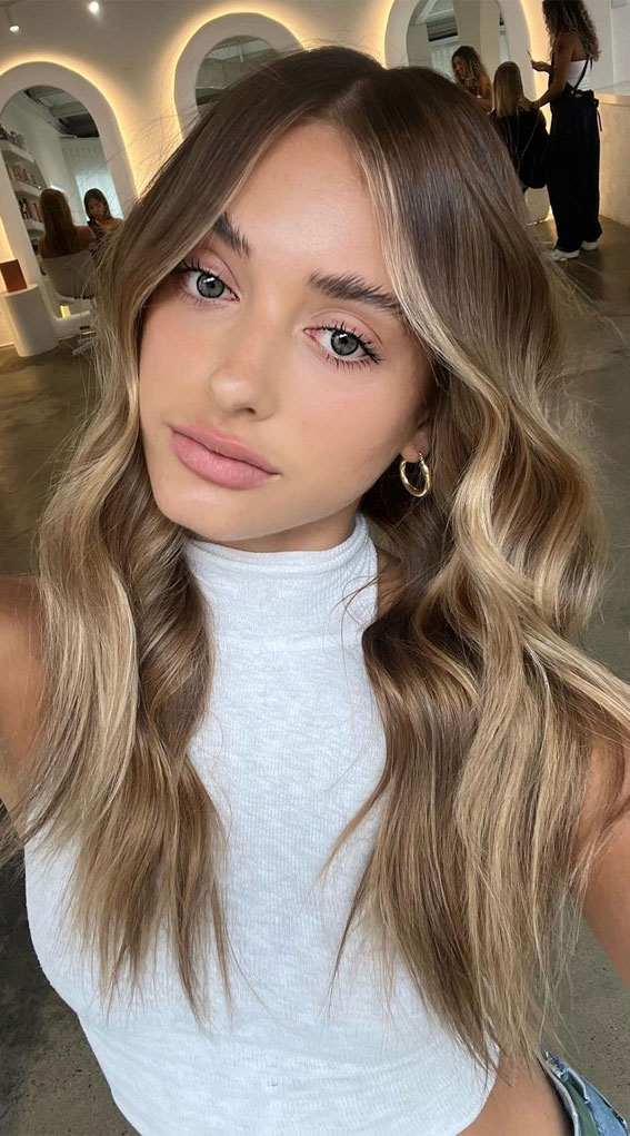 30+ Hair Colour Trends To Try in 2023 : Glazed Bronde Soft Waves