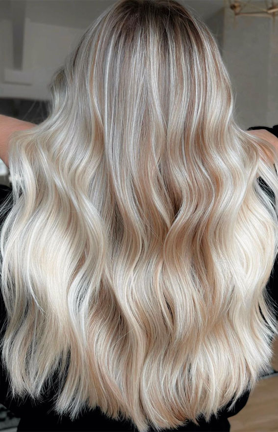 40 Dirty Blonde Hair Colour Ideas : Soft Dreamy Blonde with a Touch of Pecan