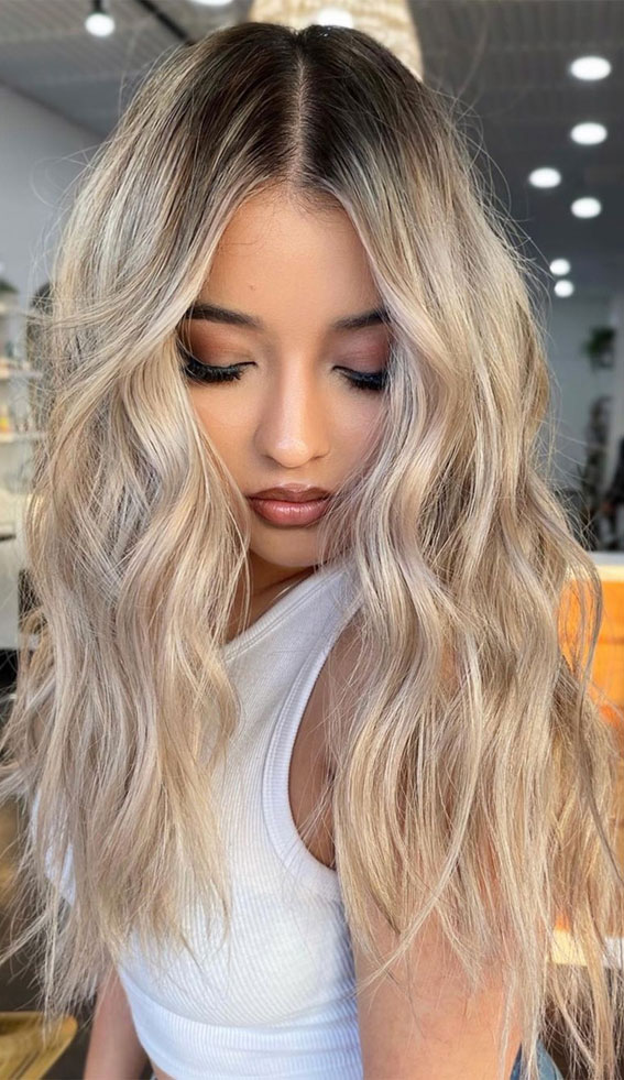 40 Dirty Blonde Hair Colour Ideas : Creamy Beige Blonde with Shadow Roots