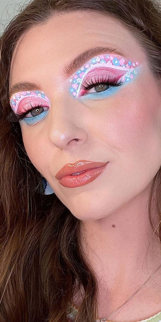 50+Makeup Looks To Make You Shine in 2023 : Flower Power