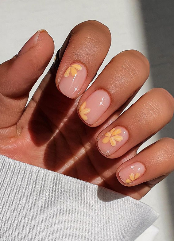 40 Awesome Spring Nail Ideas 2023 : Flower Minimal Short Nails