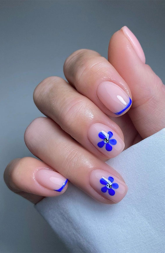 flower nails, flower nail art, flower nails designs, cute flower nails, pink floral nails, short nails flower, daisy nails, ditsy nails, flower and french tip nails