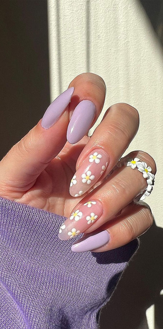 Your Fingers Deserve These Floral Designs : Lilac + Daisy