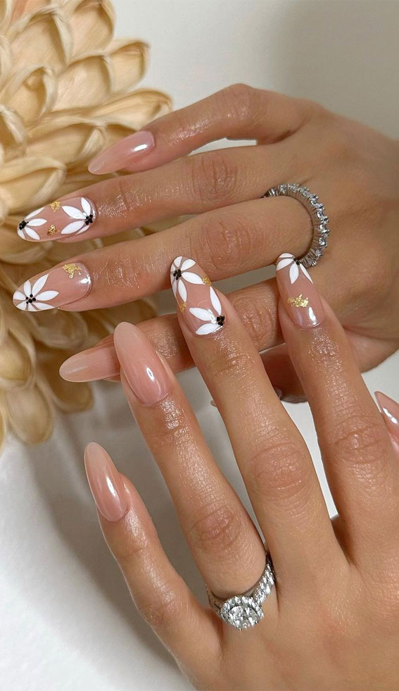Your Nails Deserve These Floral Designs : White Flower Accented Nude Nails