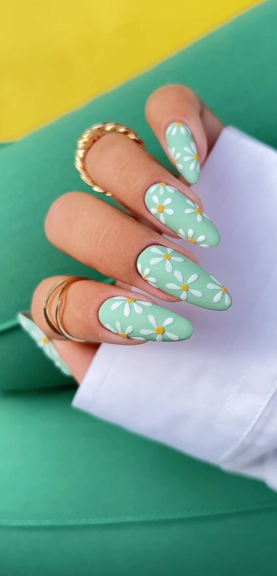 Your Nails Deserve These Floral Designs : Daisy Mint Green Nails