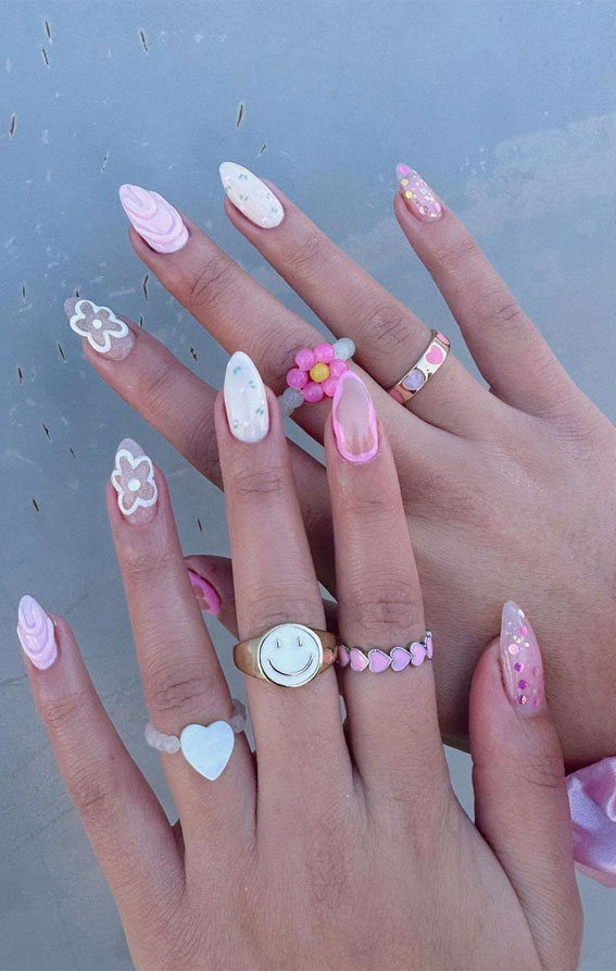 Your Nails Deserve These Floral Designs : White Flower Outline Nails