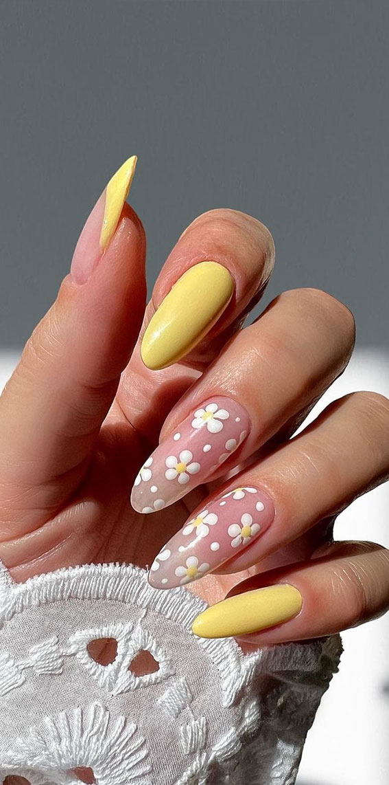 Your Fingers Deserve These Floral Designs : Yellow + Daisy Sheer Nails
