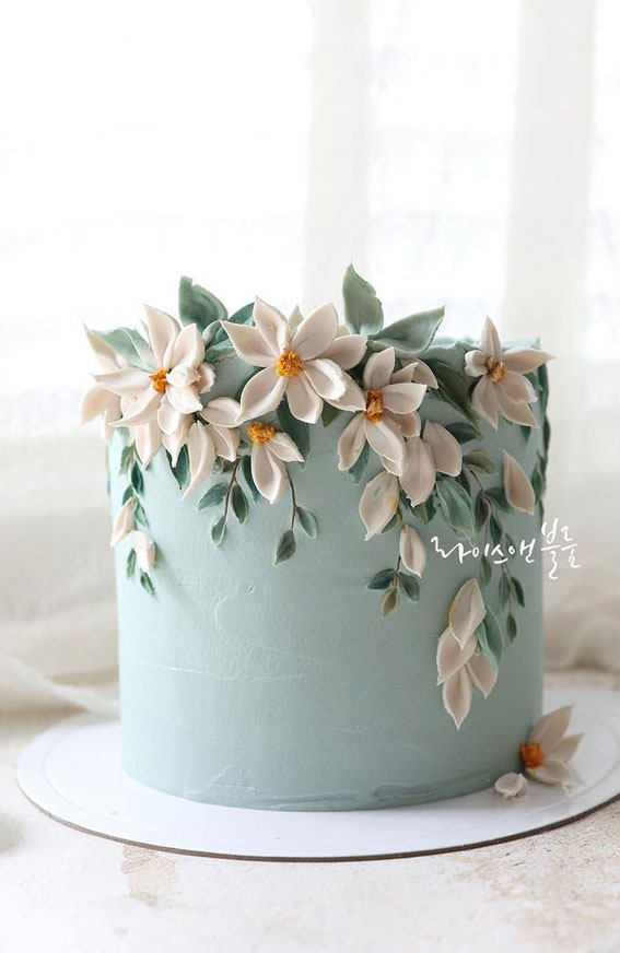How to Make a Simple Buttercream Floral Cake 💐 - YouTube