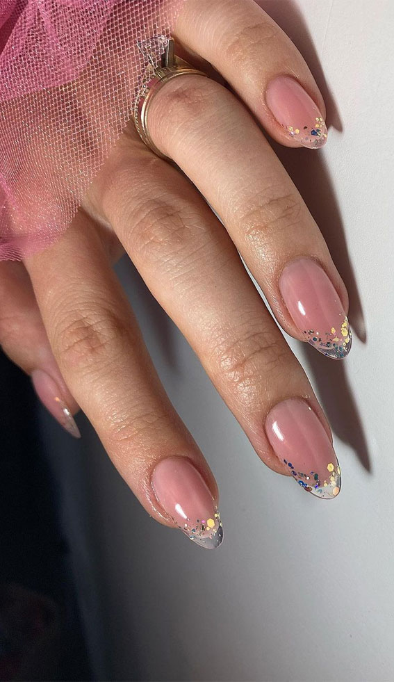 French Glass Nails That’re Sophisticated and Understated : Gold Decal Glass Tips