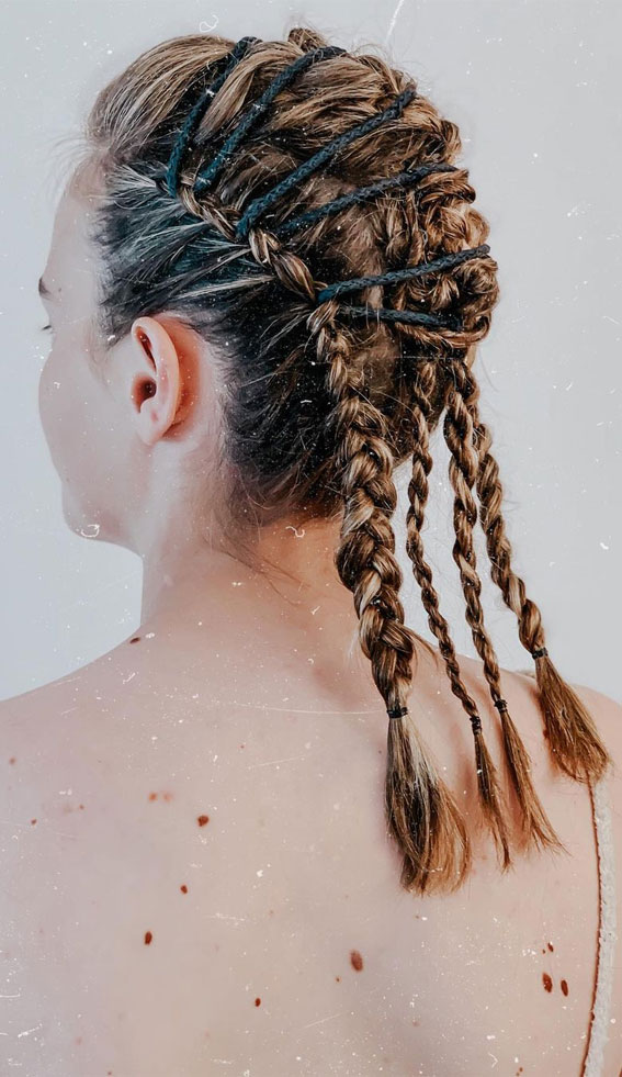 Cute Hairstyles That’re Perfect For Warm Weather : Lots of Braid Viking Vibes