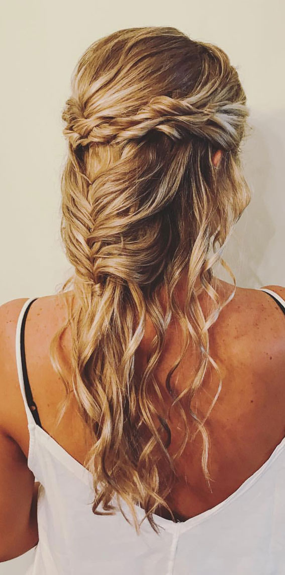 Cute Hairstyles That’re Perfect For Warm Weather : Twist + Loose Braid Half Up Half Down