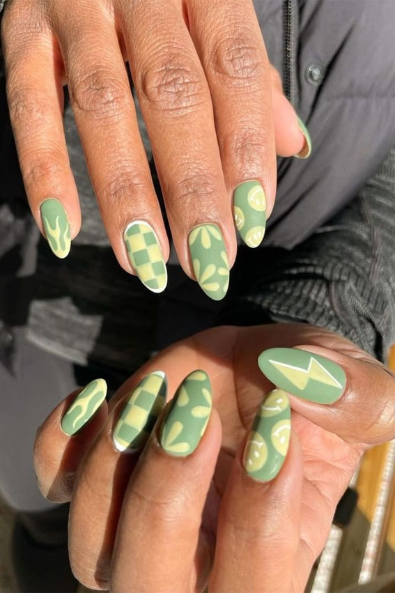 35 Aesthetic Retro Nail Designs For A Spring Mani : Green & Yellow Nails