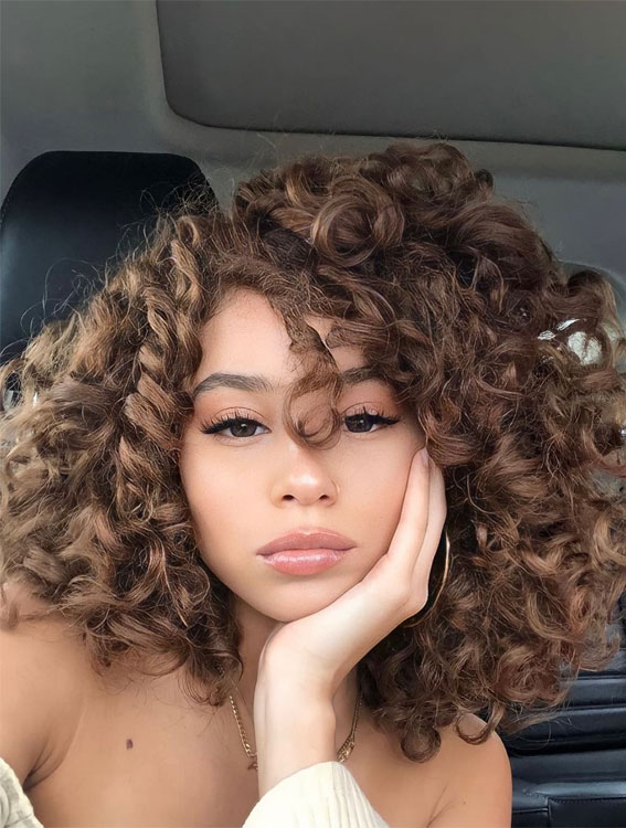 23 Curly Bob Hairstyles That Are Trending Right Now - StayGlam