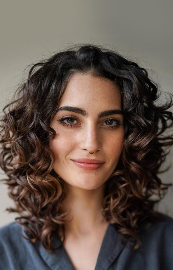 50+ Beautiful Curly Hairstyles & Curly Hair Ideas for 2023