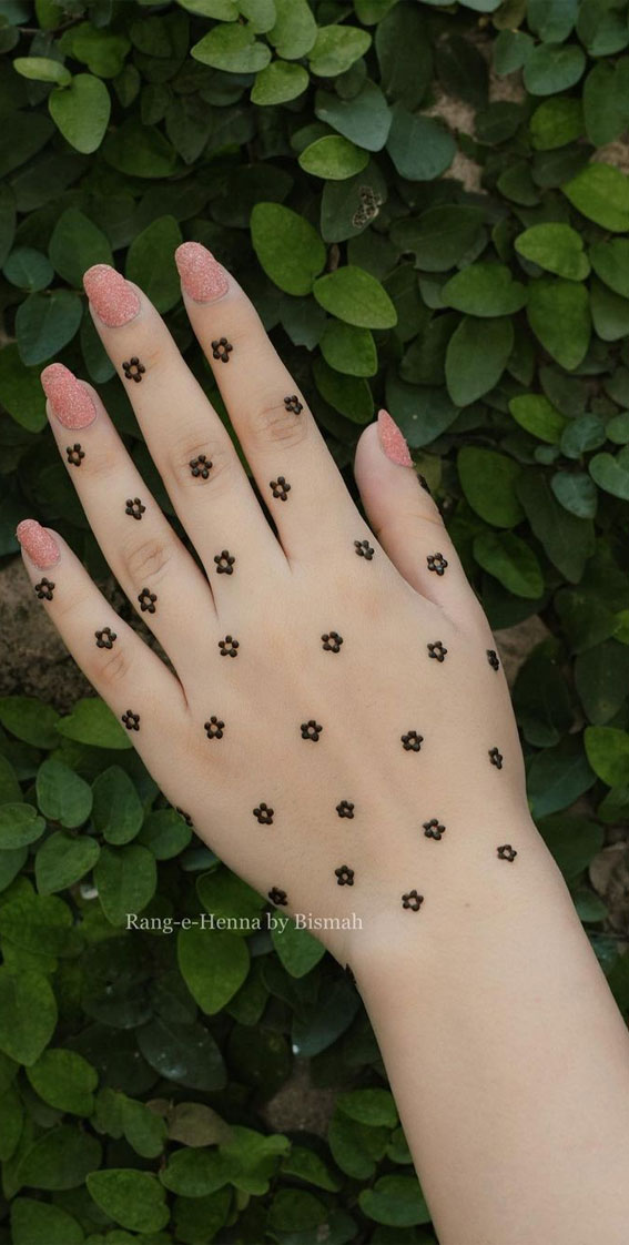 Simple Floral Mehendi Designs With Pictures - K4 Fashion