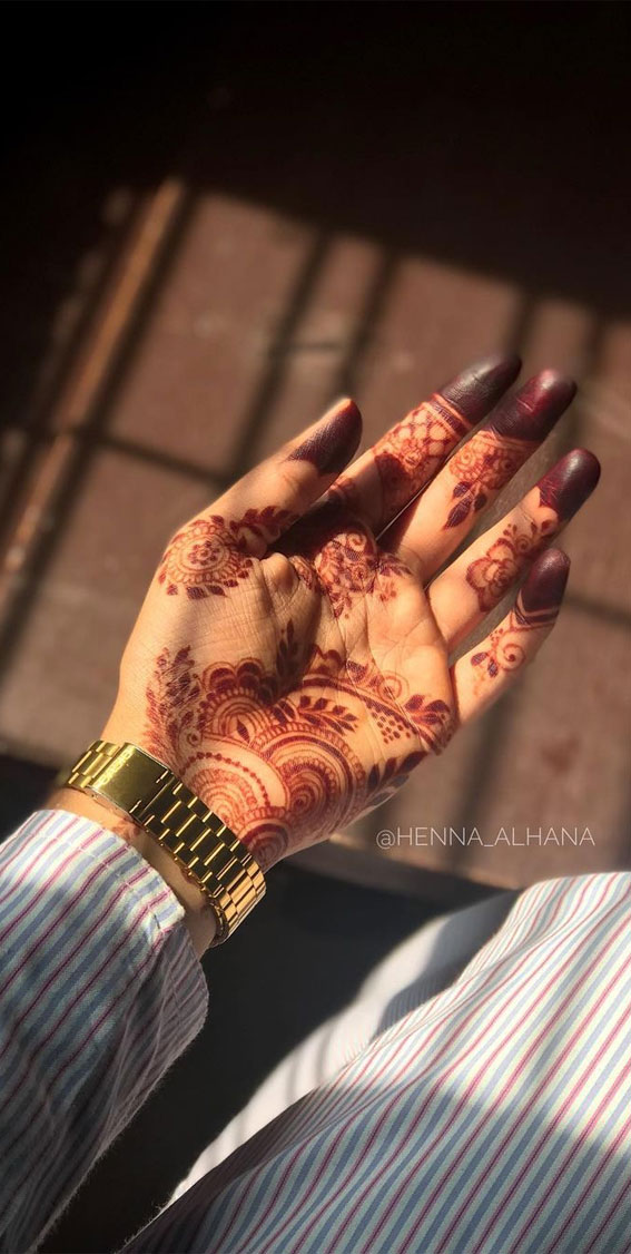 Simple Mehndi Designs for Hands Images To Try Now | FashionGlint