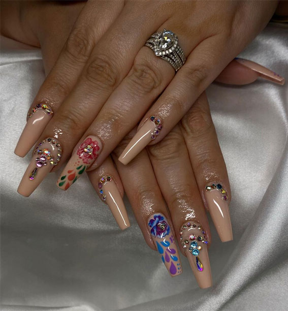 20 Celebrate Summer with Fiesta-inspired Nail Art Designs : Fiesta Nude Nails