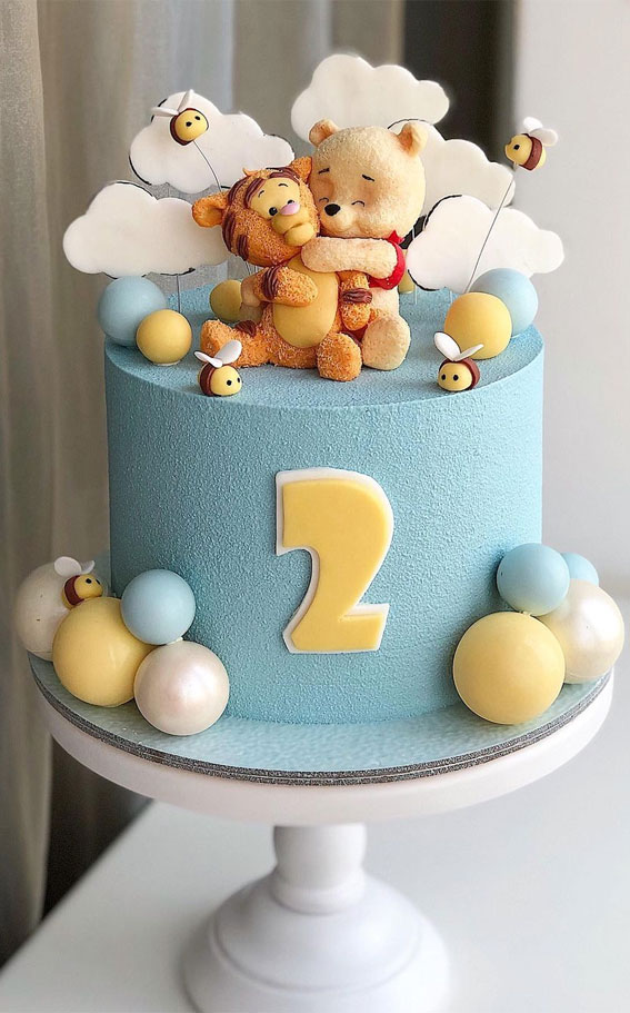 50 Birthday Cake Ideas to Mark Another Year of Joy : Tigger & Winnie
