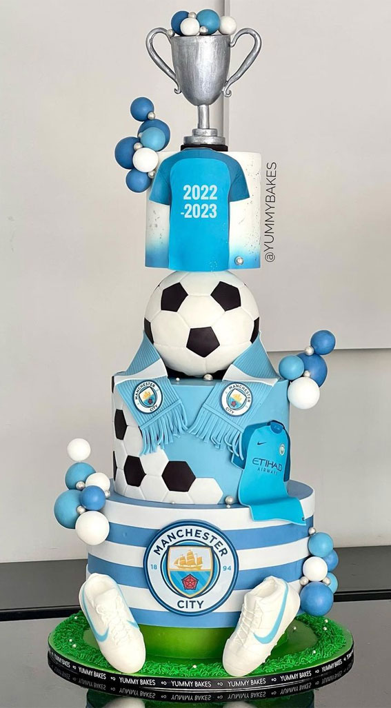 50 Layers of Happiness Birthday Cakes that Delight : Manchester Football Club Cake