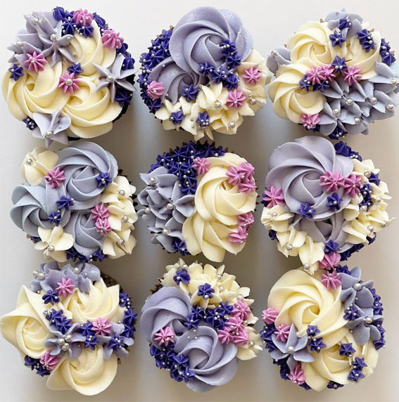 42 Heavenly Delights A Collection of Gourmet Cupcakes : Purple Perennials