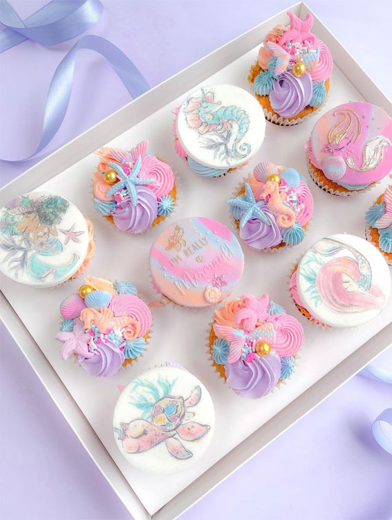 42 Heavenly Delights A Collection of Gourmet Cupcakes : Cute Mermaid Cupcakes