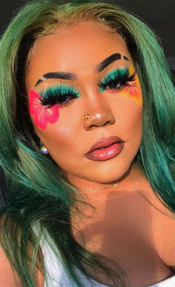 25 Exotic Makeup Looks for a Summer Escape : Abacus Flower Tropical Makeup Vibe