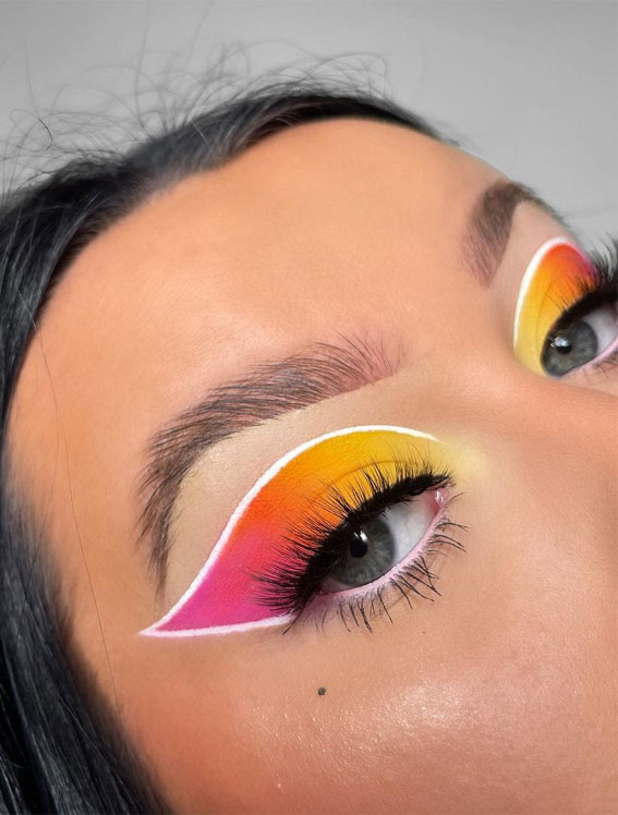 25 Exotic Makeup Looks for a Summer Escape : Pink & Orange Combo with White Graphic Lines