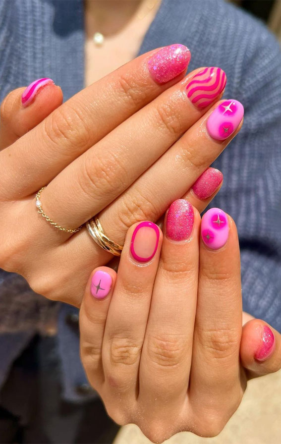 Celebrate Summer With These Cute Nail Art Designs : Glitter Pink & Pink Nails