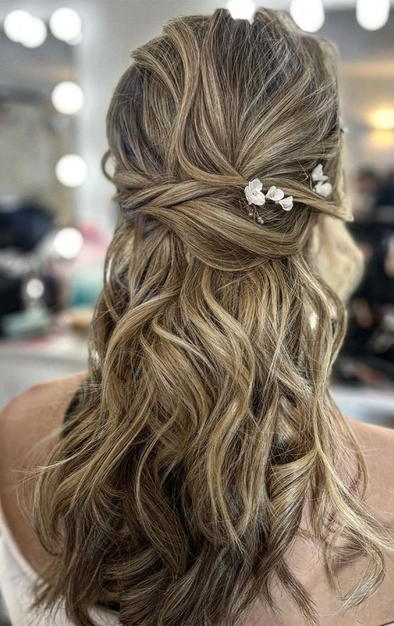 half up half down hairstyle, boho chic hairstyle, wedding hairstyle, bridal hairstyle, effortless hairstyle, updo, bridal updo, wedding hairdos