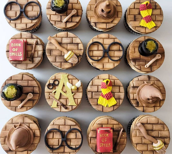 40 Irresistible Cupcake Ideas : Brick Wall Harry Potter Cupcakes