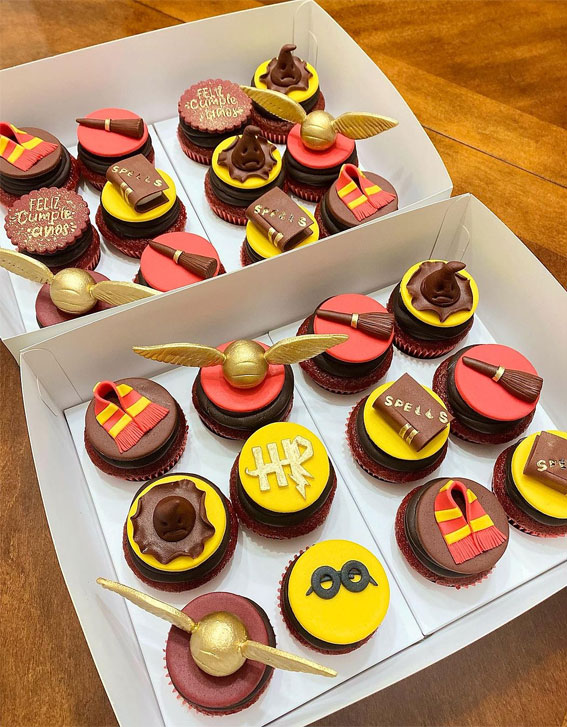 40 Irresistible Cupcake Ideas : Harry Potter Cupcakes