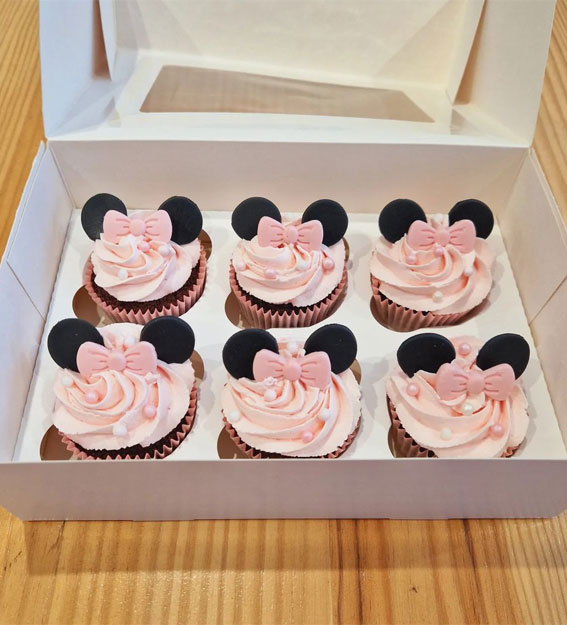 40 Irresistible Cupcake Ideas : Minnie Inspired Cupcakes