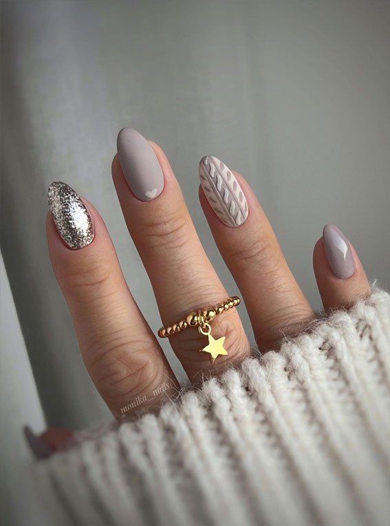 27 Glamorous, Soft, and Subtle Autumn Nail Designs : Matte Grey, Sweater & Glitter Nails