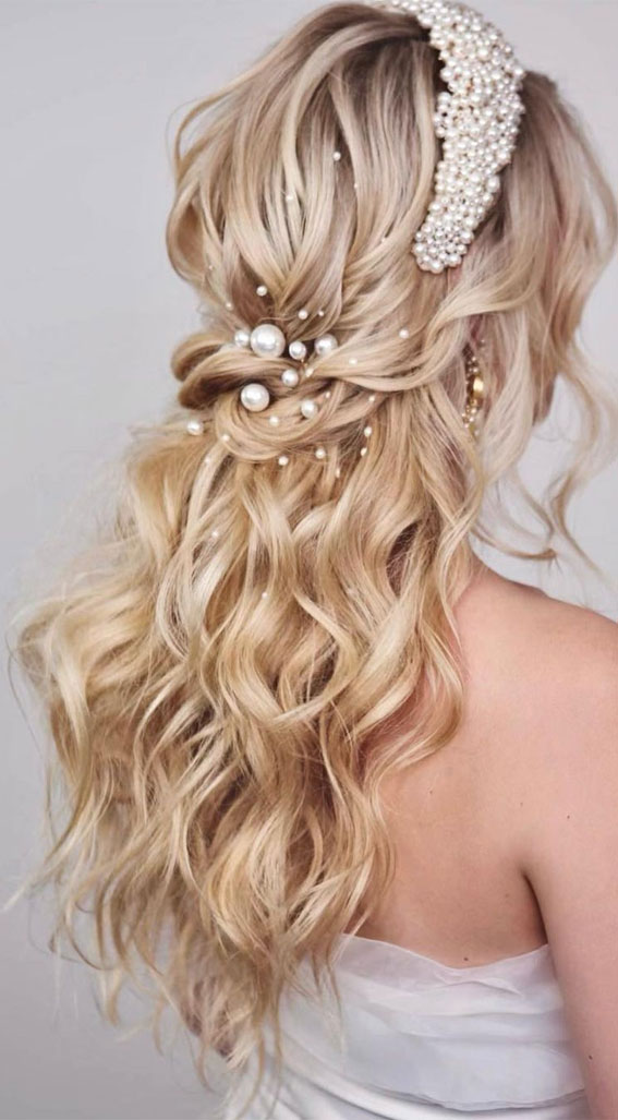 Half-Up, Half-Down Wedding Hairstyles that’re Chic and Versatile : Pearl Hair Band