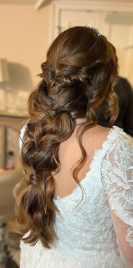 Half-Up, Half-Down Wedding Hairstyles that’re Chic and Versatile : A cascading style