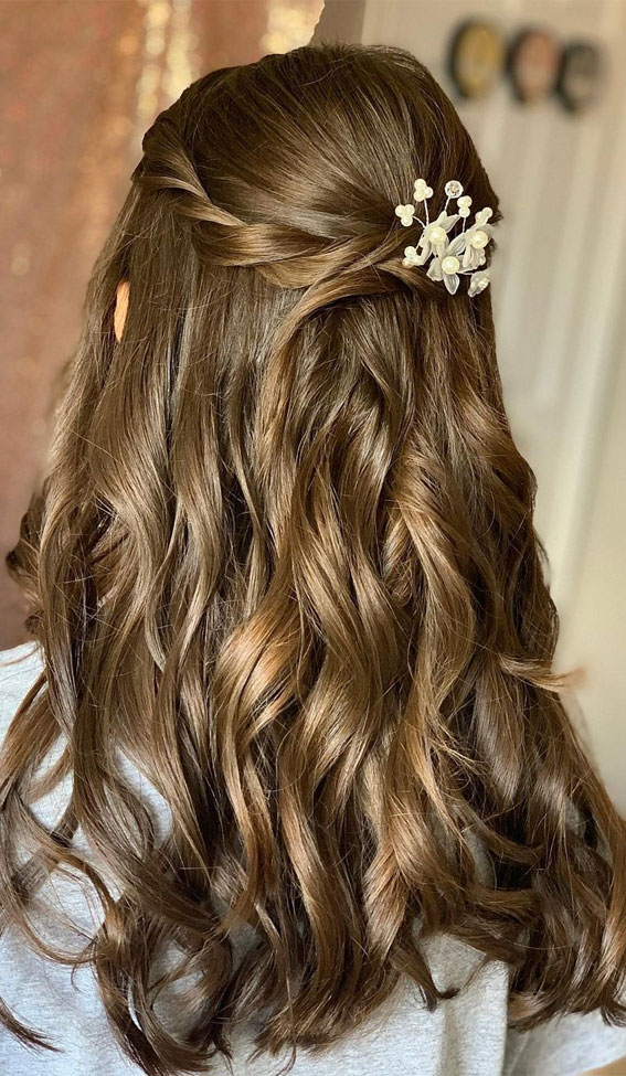 Half-Up, Half-Down Wedding Hairstyles that’re Chic and Versatile : Soft curls with basic twist braids