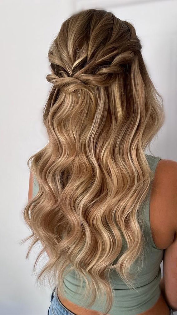 Half-Up, Half-Down Wedding Hairstyles that’re Chic and Versatile : Blonde Soft Waves Half Up